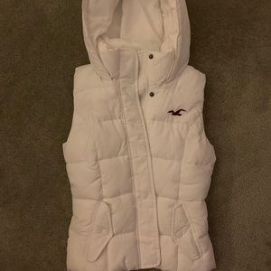 Hollister hooded white puffer vest